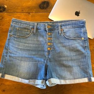 Universal Thread Women's BLue Jean Shorts 14